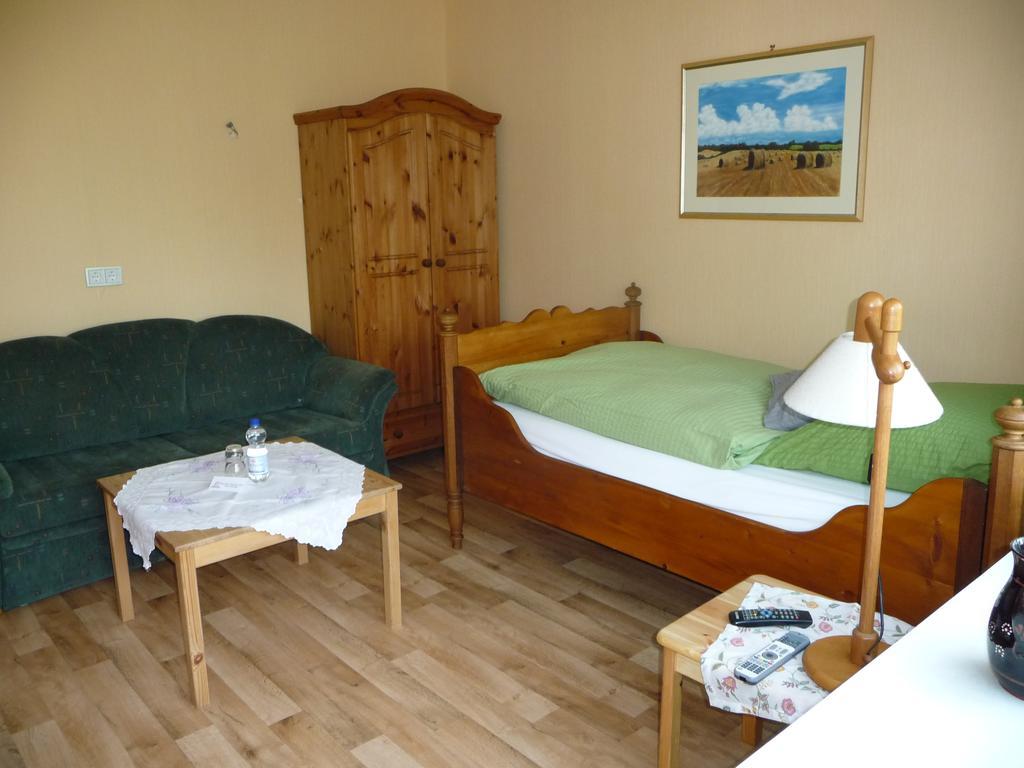 Hotel Zur Hessischen Schweiz Doernhagen Exterior foto
